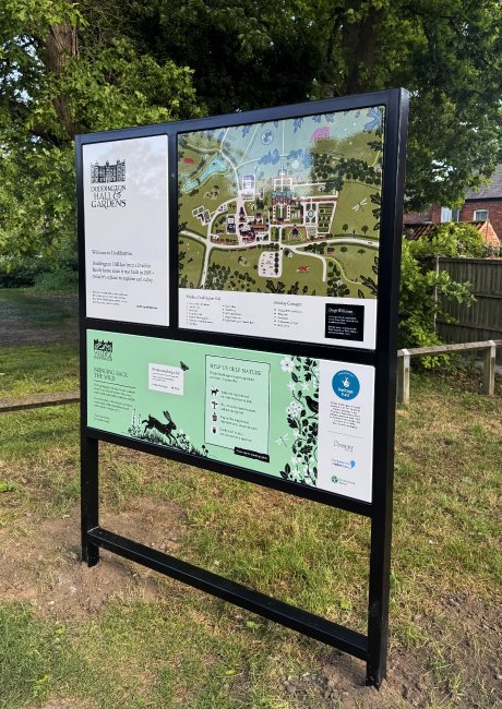 Doddington Hall car park welcome signage