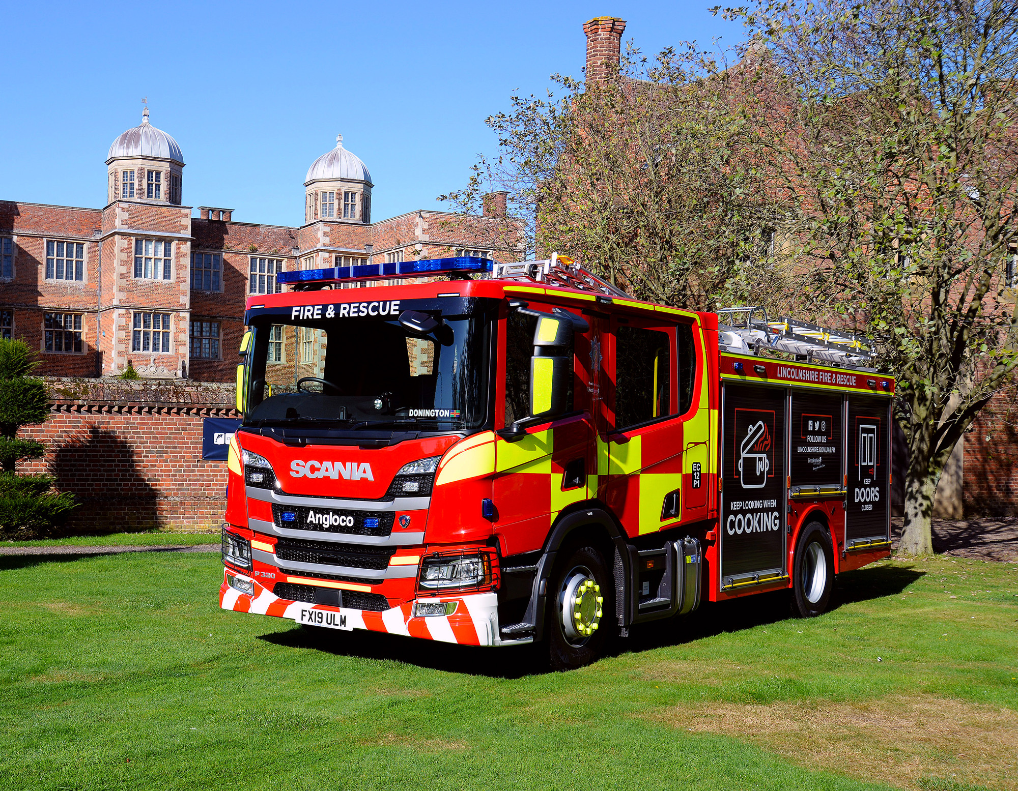 Lincolnshire Fire and Rescue fire engine graphic design